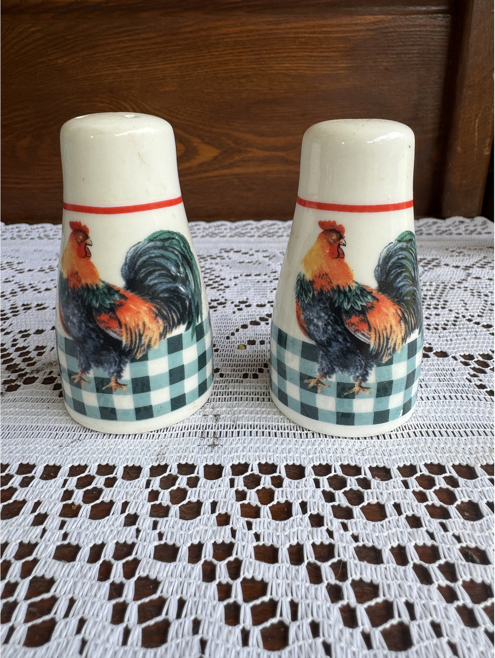 Vintage Ceramic Rooster Salt and Pepper Shakers Set